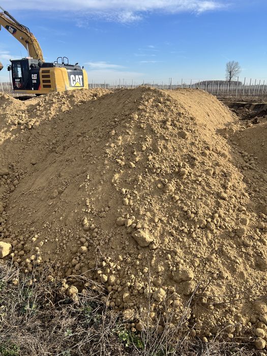 Piatra , Nisip , Beton Concasat , Asfalt  Frezat, Balastru , Pamant