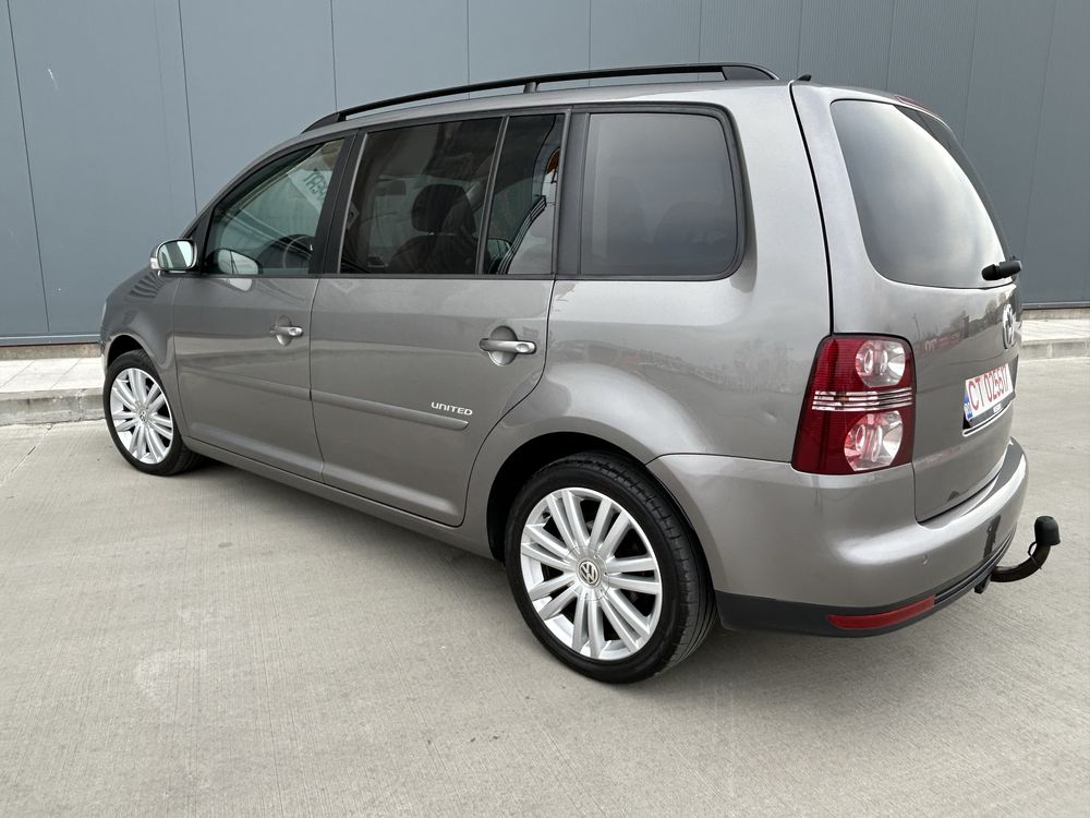 Vw Touran 2009 Automat 2.0 TDI 140 Cp united recent adus Germania