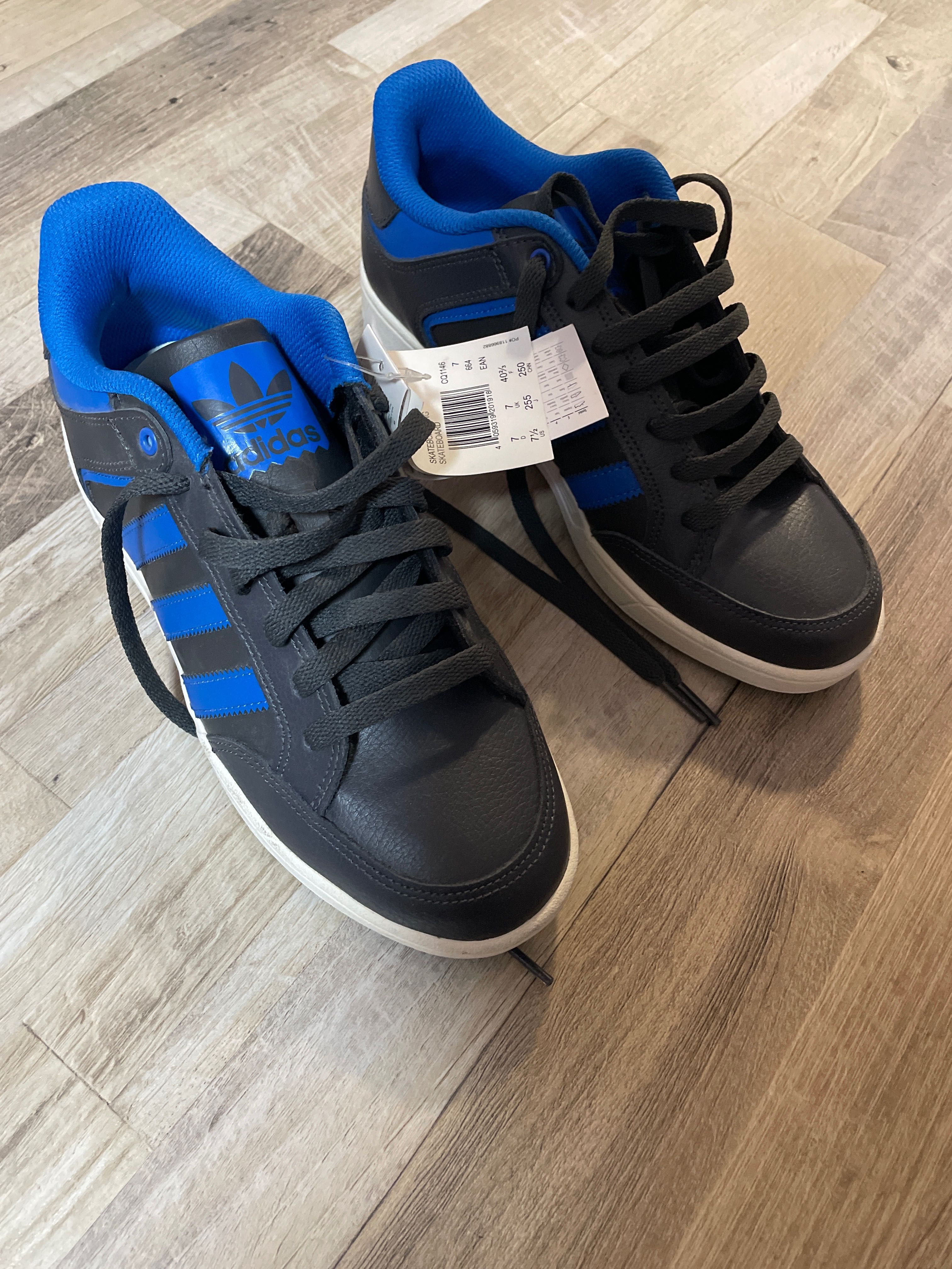 Маратонки Adidas 40 2/3
