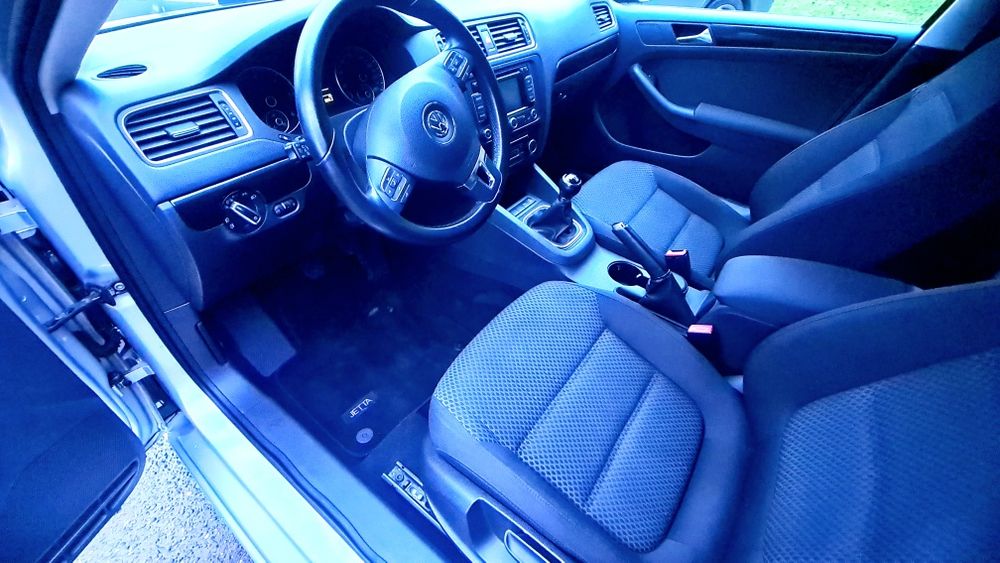 VW JETTA 1.6 TDI , an 2011/ 11, clima/navi/Senzori