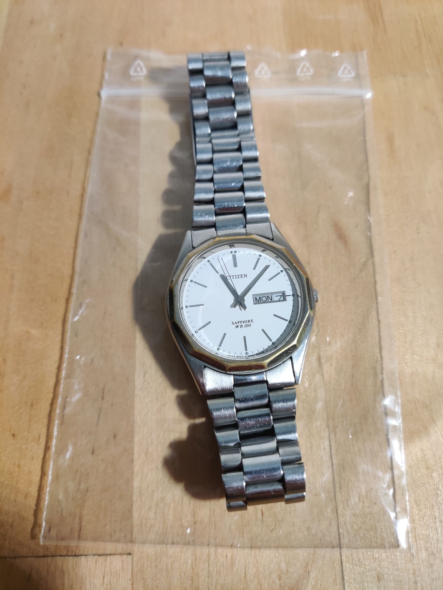 Ceas Citizen de vânzare – stil retro, cu geam din safir!