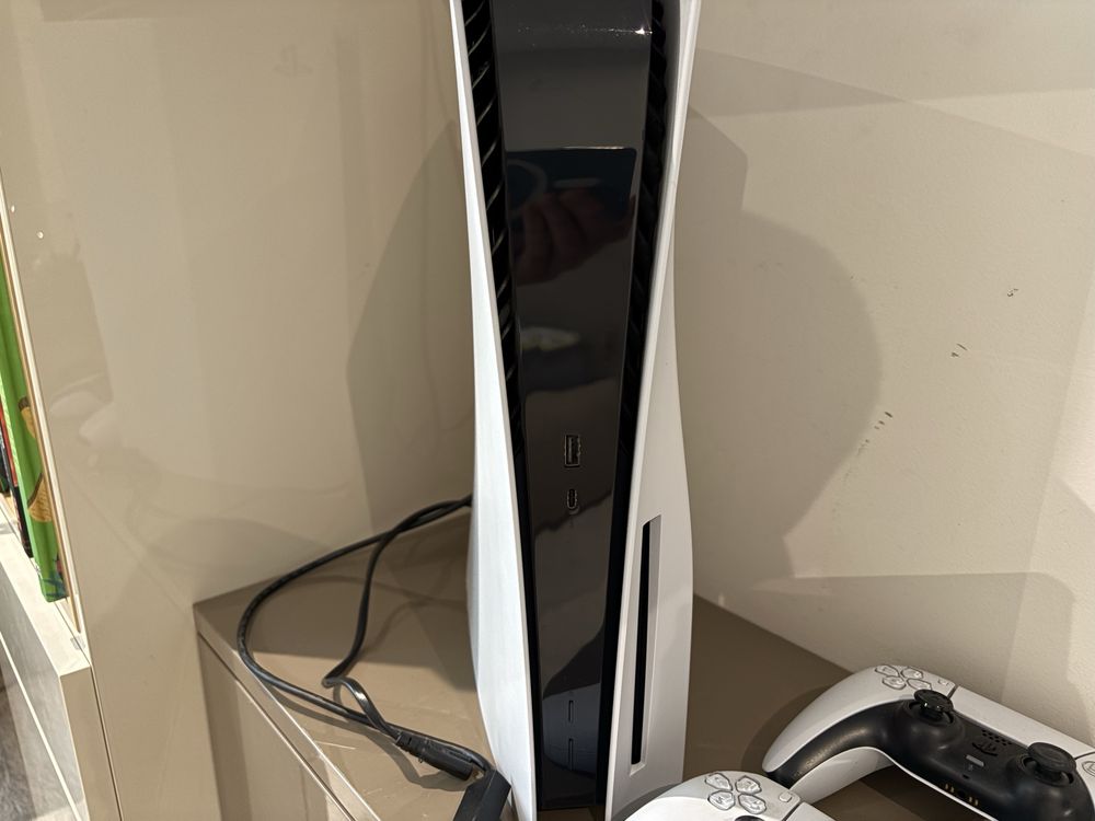 PlayStation 5 Disk Edition + 2 контролера