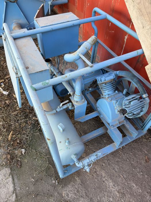 Продается Станок  для производства Шлакоблока - Кирпича