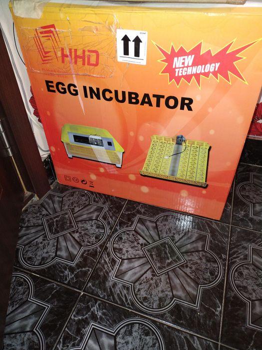 Продавам инкубатор за 48 брой яйца