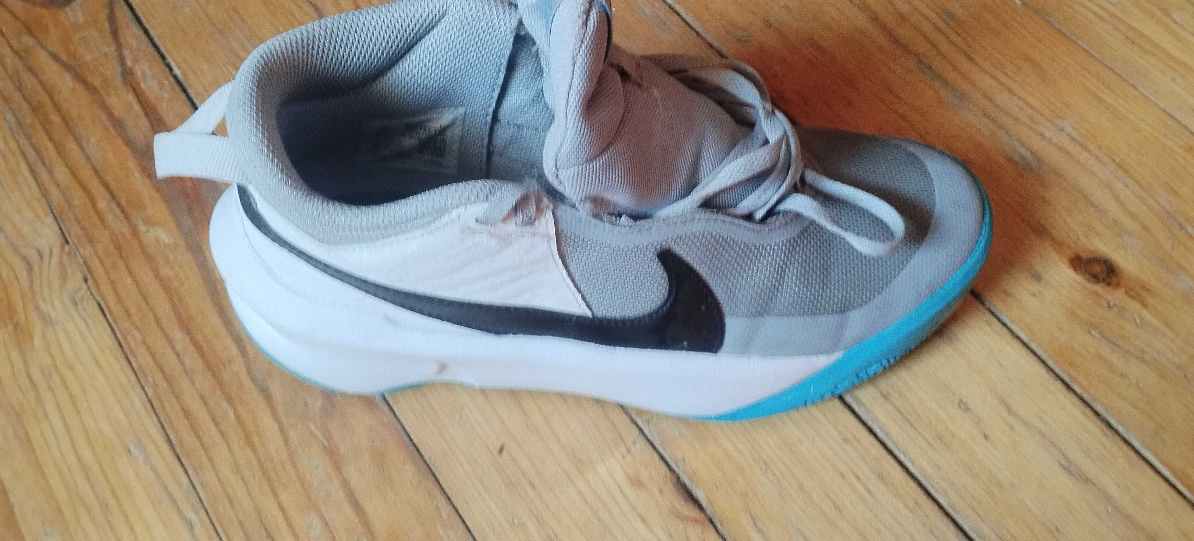 Продавам оригинални маратонки Nike