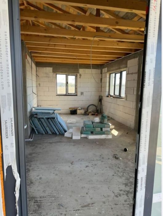 Vând casa comuna Frumusani sat Postovari