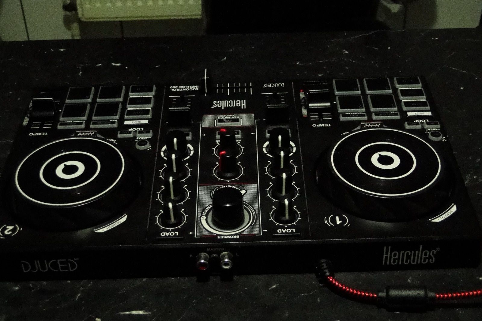 Consola DJ Hercules Inpulse 200