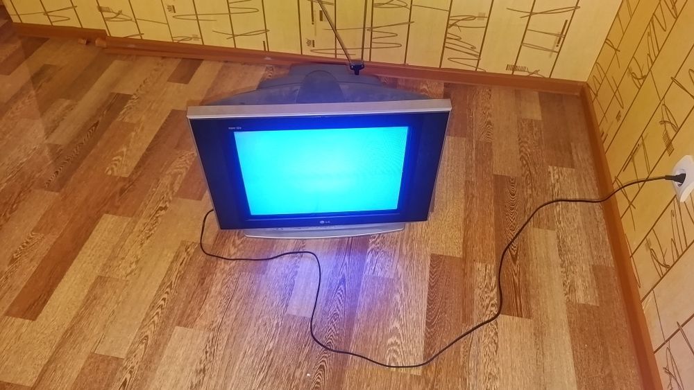 Телевизор продам