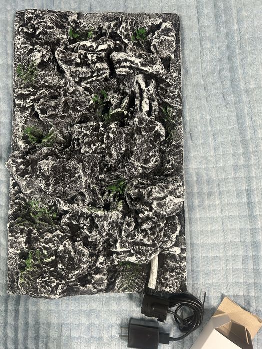 Фон с водопадом для террариума палюдариума