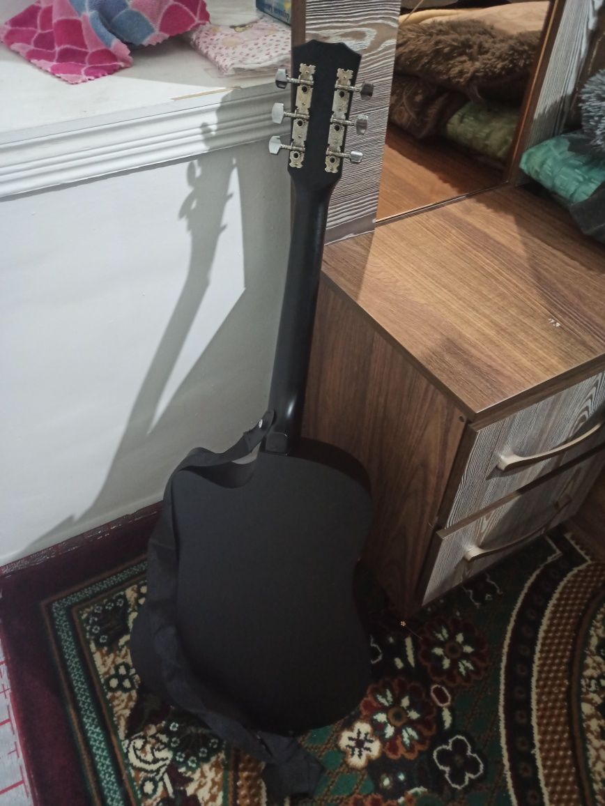 Akustik gitar 38 duyum