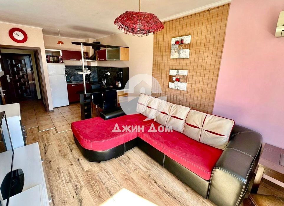 Продава се Двустаен апартамент в Бургас, Зорница - 60 кв.м за 2750 €/кв.м - Снимка #1