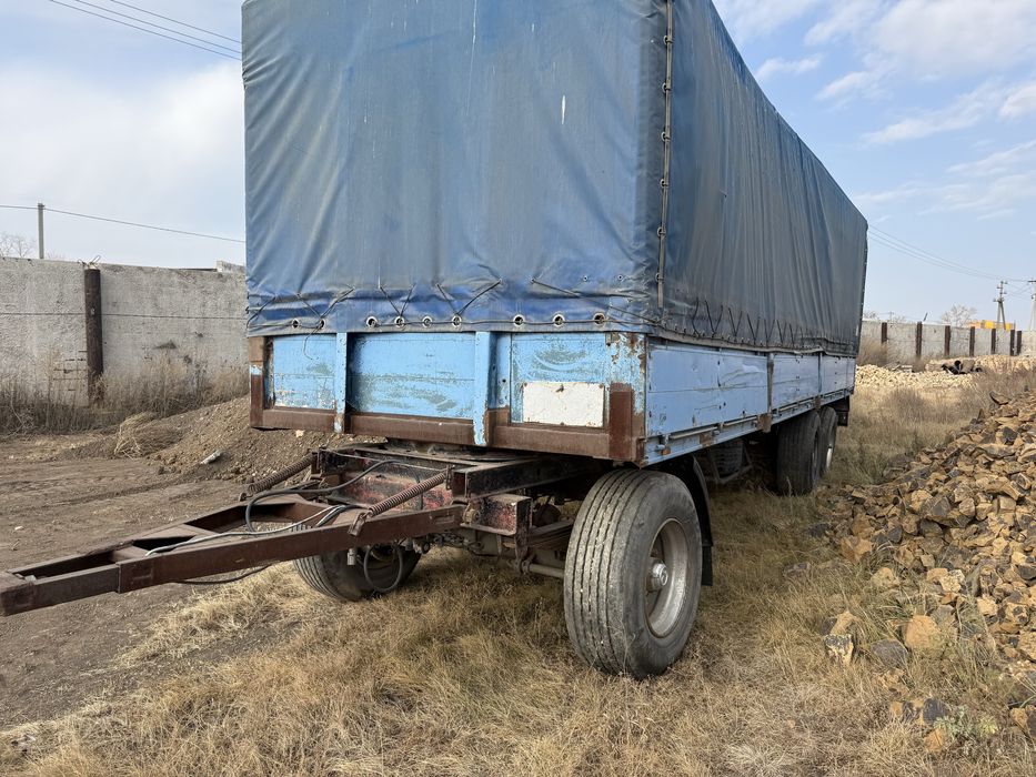 Продам прицеп 9 метров тентованый