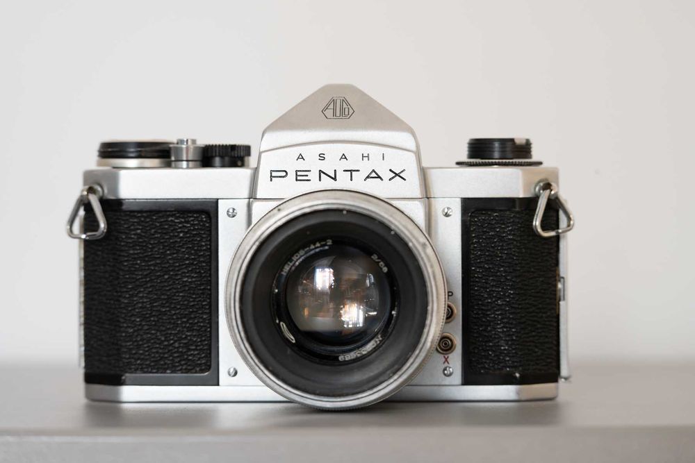 Aparat foto film Pentax S1a cu obiectiv Helios 44-2 silver