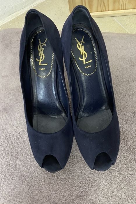 Yves Saint Laurent обувки с висок ток