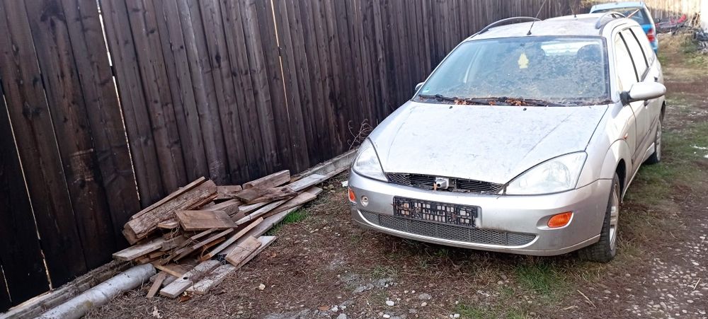 Bara Fata Ford Focus 1
