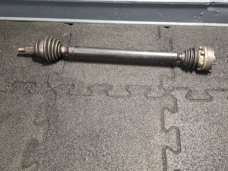 Planetara stanga VOLKSWAGEN CADDY II Box 9K9A 1995 - 20041.9 SDI AEY, AYQ 1H0407331