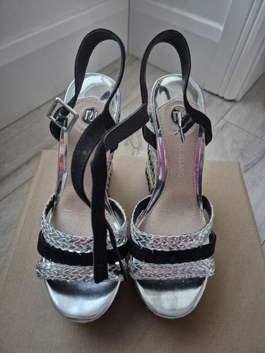 Sandale River Island, nr.38, noi