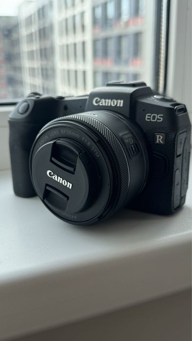 Canon EOS RP + объектив 50mm / Идеальное состояние