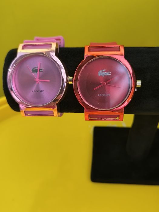 Елегантен Дизайн Часовник