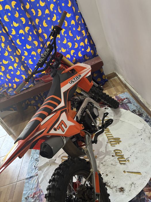 Vand cross 125cc 100 kmh este nou nu mam dus cu el nicun 1km