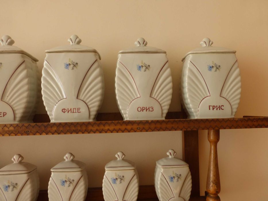 Буркани за подправки български порцелан Сталин Видин 1960 г