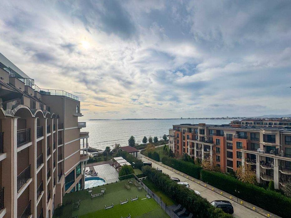 Голямо, уютно студио с гледка към морето в Гранд Хотел, Свети Влас