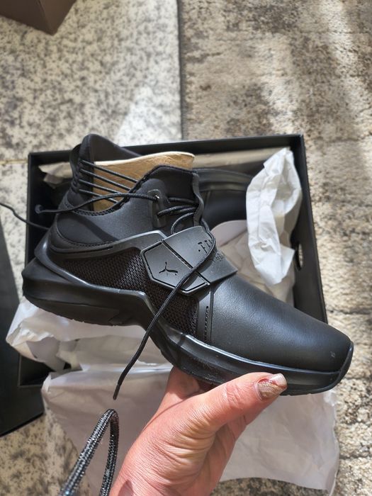 Уникален модел на PUMA by Fenty