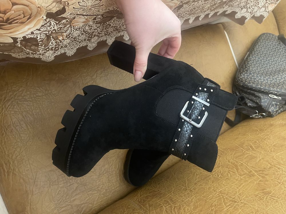 Botine cu toc gros