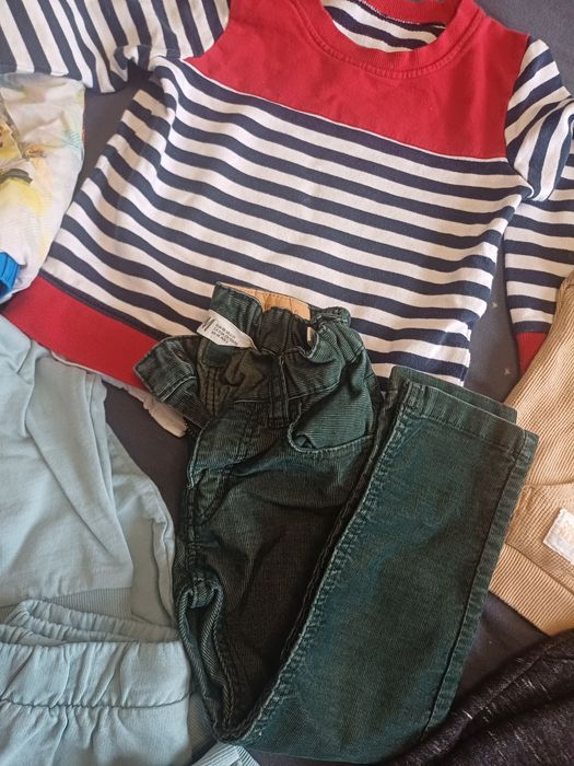 Лот 17 бр. детски дрехи размер 24-36м