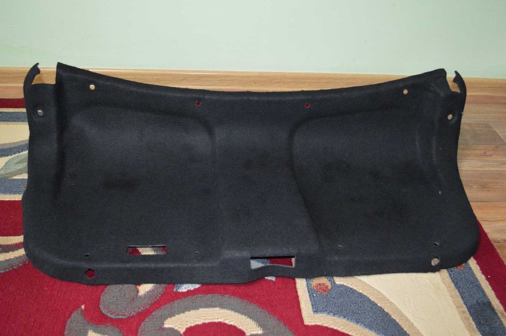 Обшивка крышки багажника Kia Rio