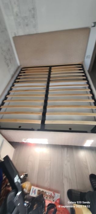 Pat dormitor tapițat ,cu spatiu de depozitare