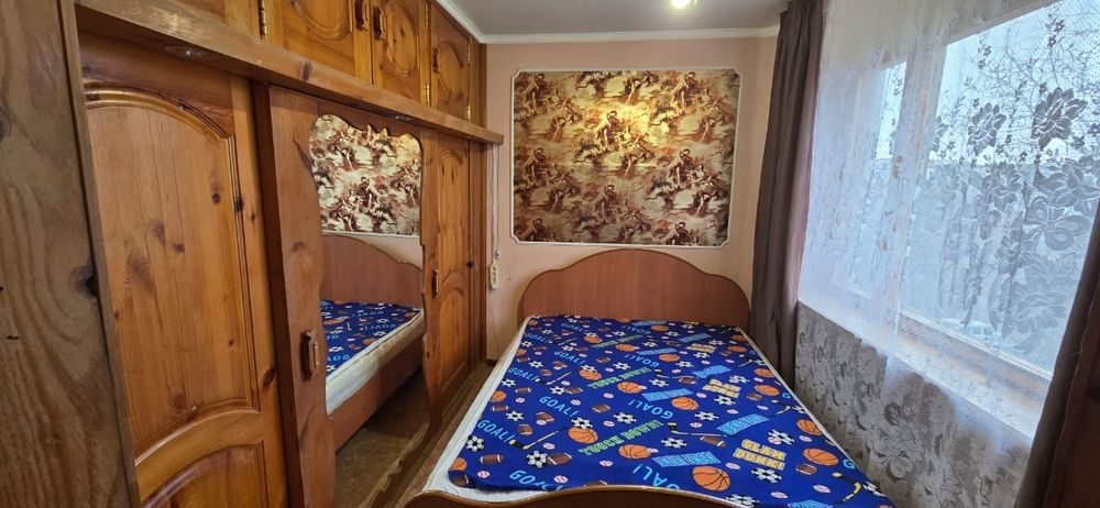 Сдам 3-х комнатную квартиру на длительный срок в центре города