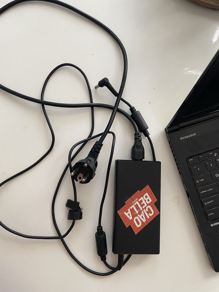 Laptop MSI GS63 Stealth 8RE