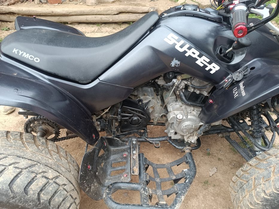 Vând ATV KYMCO DE 300cc ,și cu roți de schimb