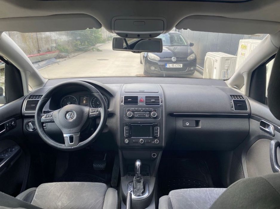 Volkswagen touran 2011