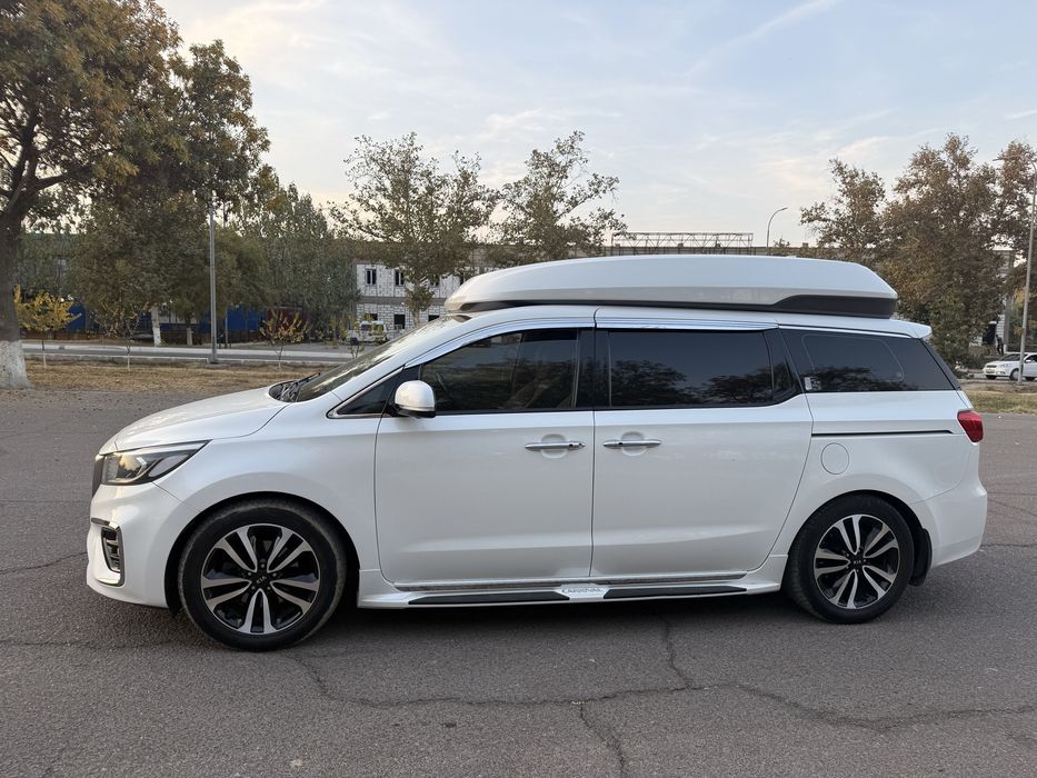 Kia carnival 2017