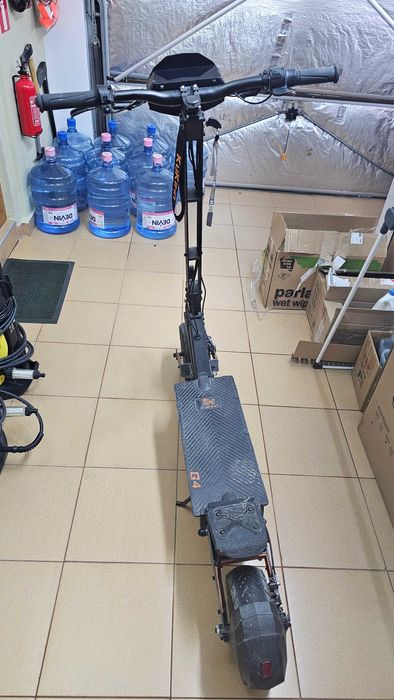 Eлектрическа тротинетка KuKirin G4 на 2086км