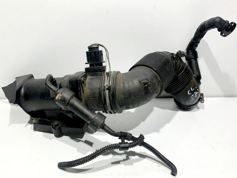 Furtun turbo cu debitmetru Volkswagen Passat CC (2008-2012) 3C0129654P