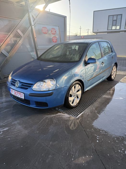 Volkswagen Golf 5 automat 1.6 Benzina