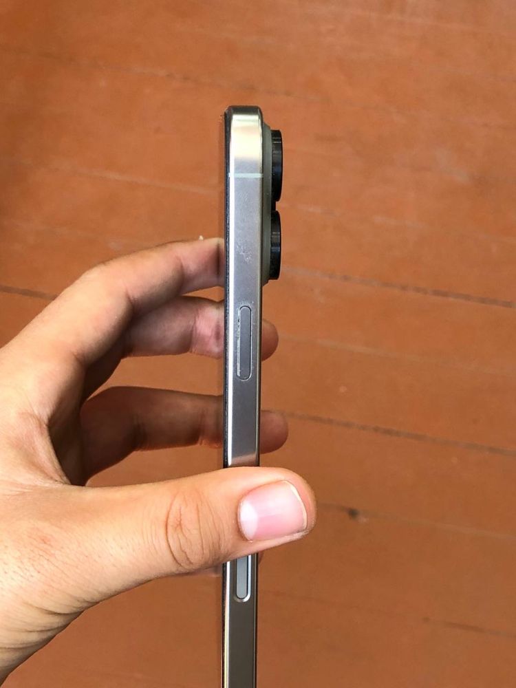 Iphone 16 pro max srochna sotiladi