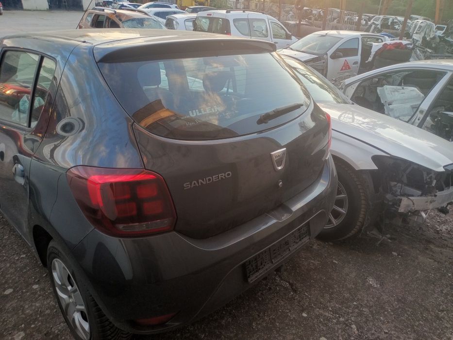 Дачия Сандеро 0.9турбо 2019г фейс,нави на части 48000кн