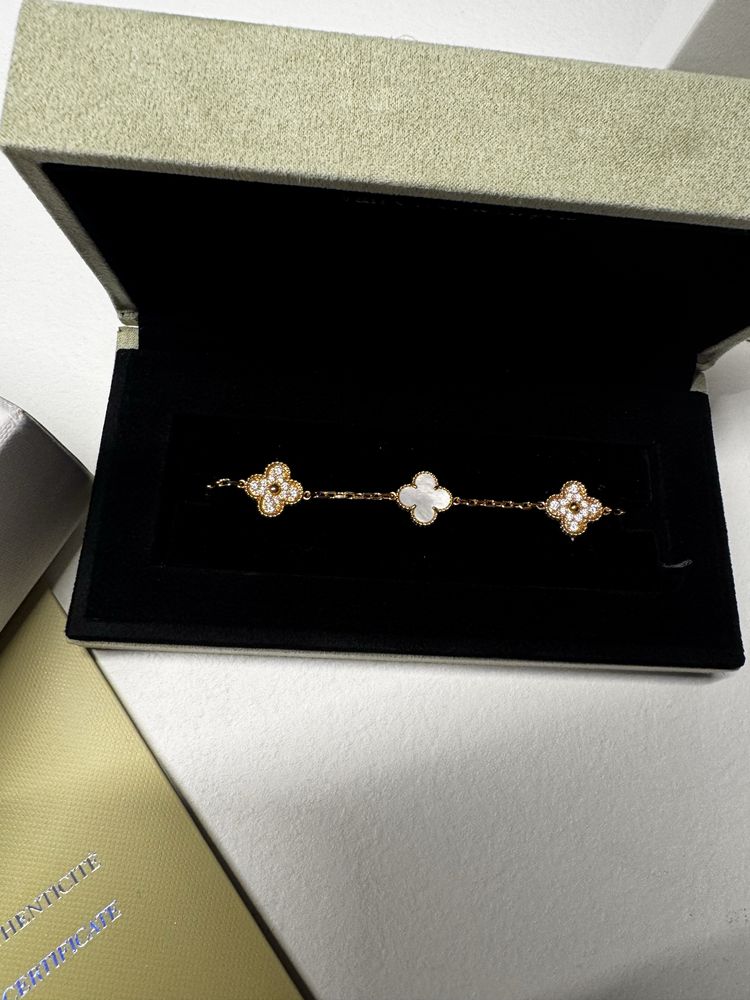 Van Cleef гривна