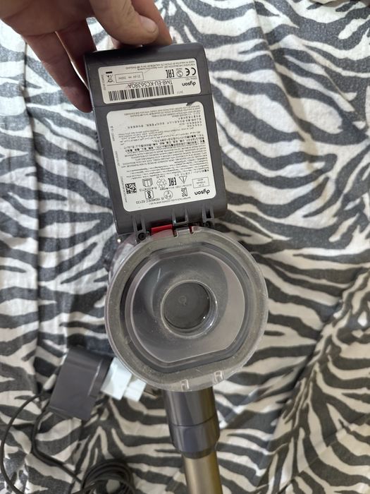Aspirator dyson v7 perfect functional