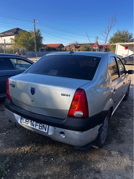 Dacia Logan , 1,6 benzina 
stare buna cu toate actele valabile la zi