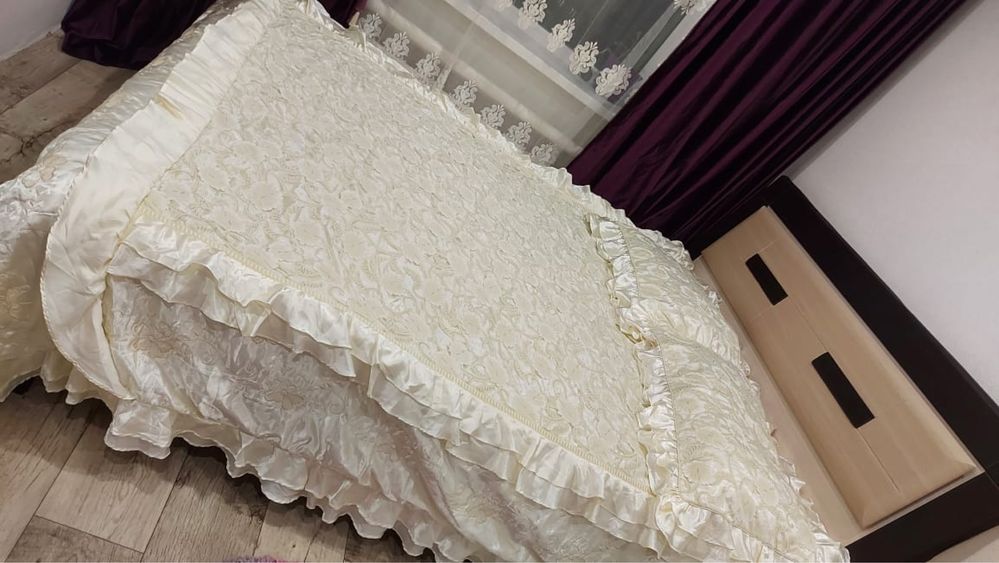 Кровать спальня