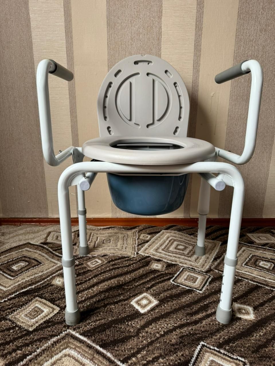 Санитарный стул MK-40