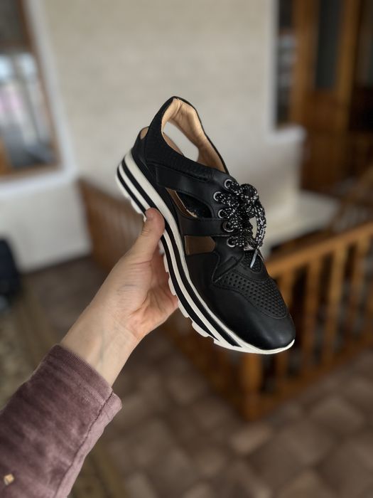 Летние кроссовки