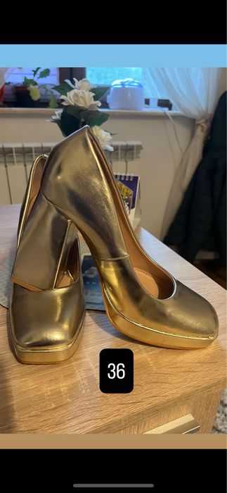 Pantofi cu toc de ocazie