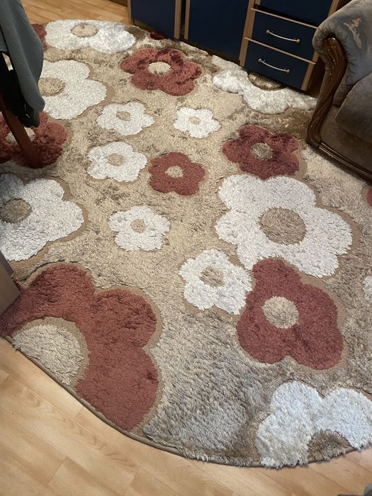 Продаются ковёр-травка 2#3 м