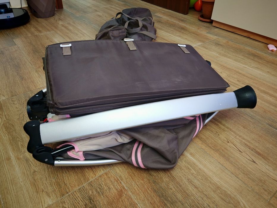 Бебешка кошара сгъваема на 2 нива + подарък